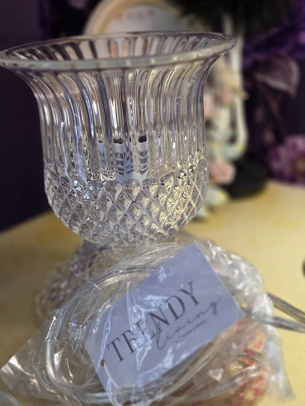 Clear Glass Decorative Urn Lamp - Elegant Crystal-Style Home Accent
